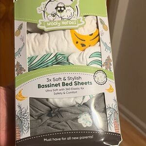 Wooly Heroes Bassinet Bed Sheets